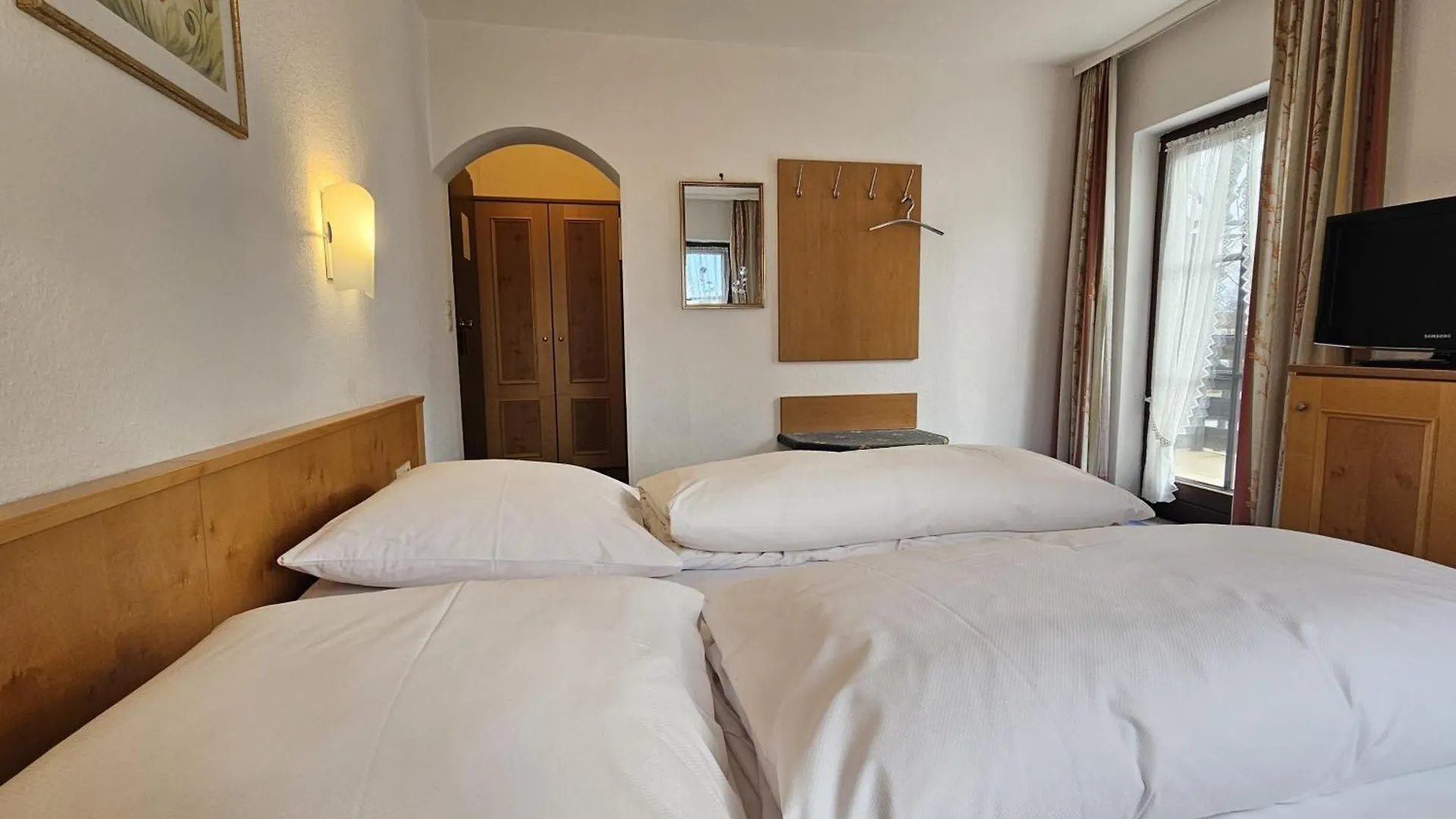 Hotel Neuner Munich 3*,